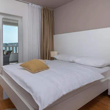 Ana Ii Aparthotel