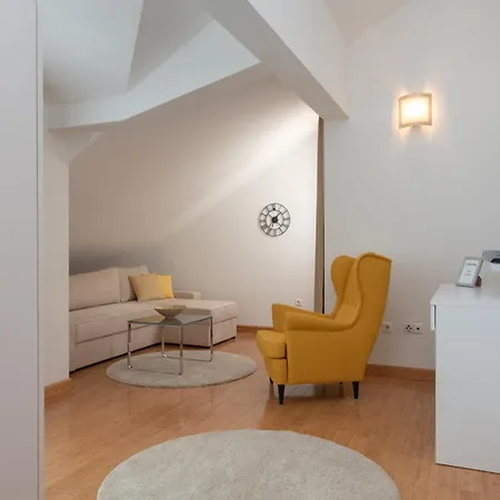 Aparthotel Ana Ii *