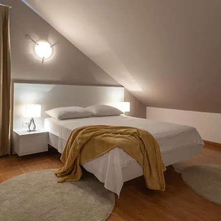 Ana Ii Aparthotel *
